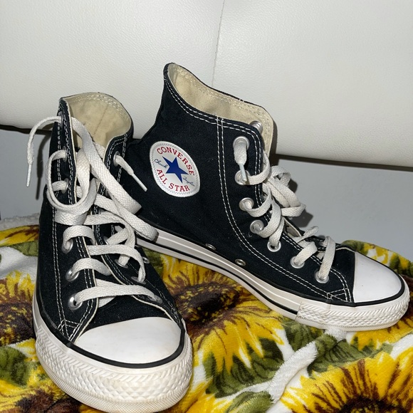 Shoes - Black high top converse